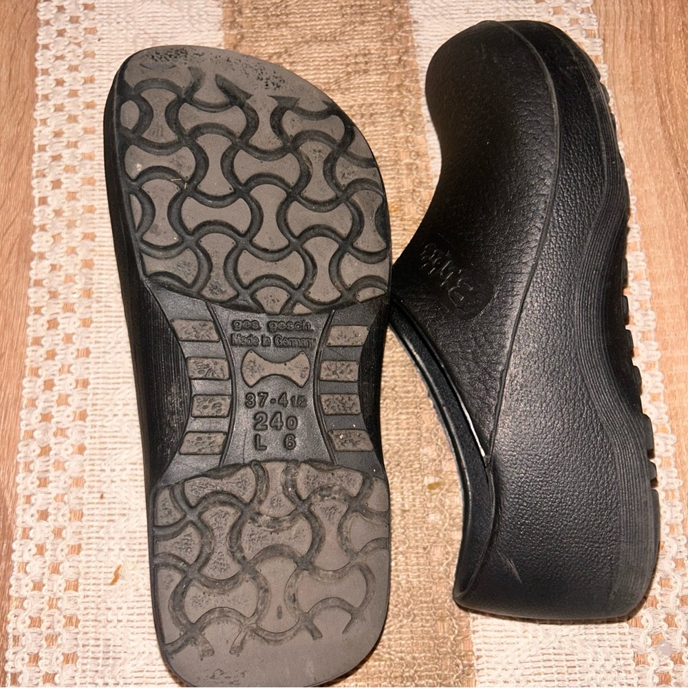 Birkenstocks  Black Birki's work Clogs size 6- 6.5 ladies 240 37 EU - Picture 4 of 8